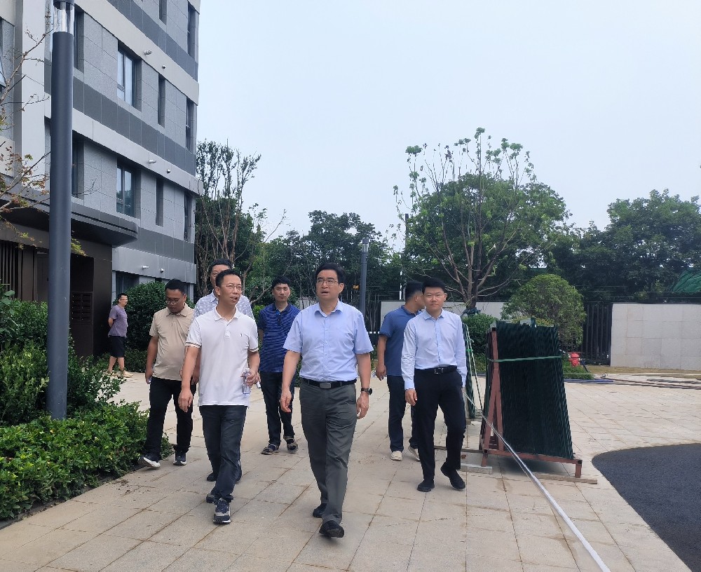 省住建廳一級(jí)巡視員范信芳帶隊(duì)赴水利 地產(chǎn)水沐和瑞園項(xiàng)目調(diào)研指導(dǎo)